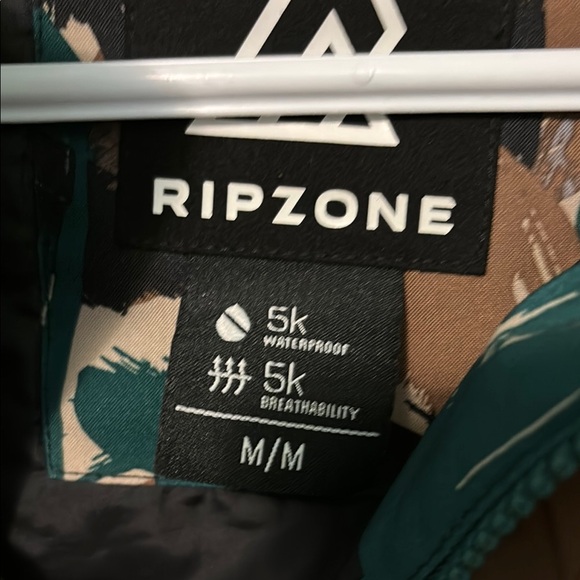 Ripzone Kids Camouflage Winter Jacket - Size M. - Picture 2 of 7
